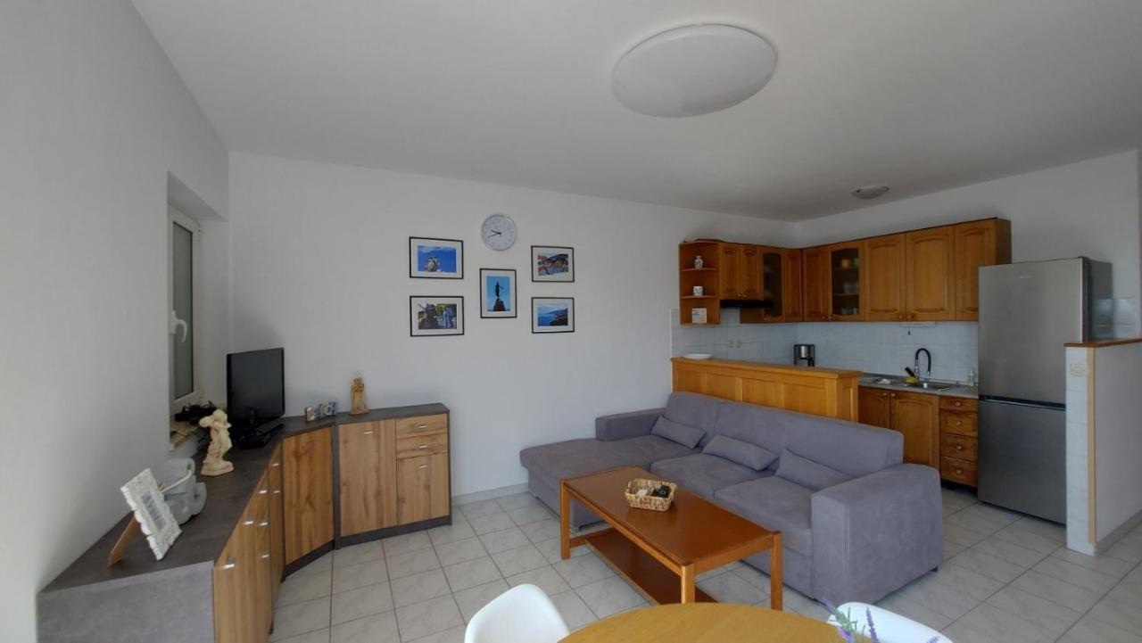 Apartment Mira Opatija Bagian luar foto